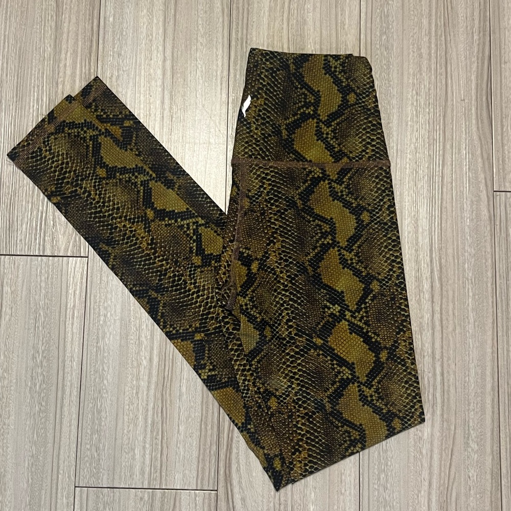 New Pheel leggings snake reptile print xs serpent